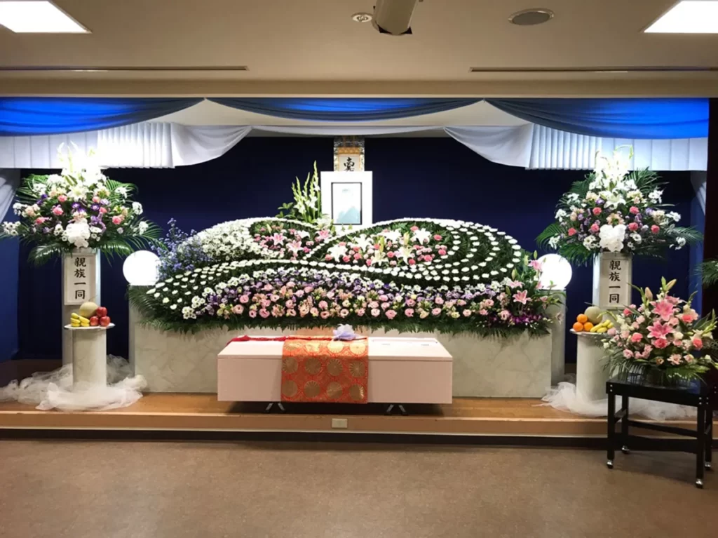 敬愛シビックホール堺の一般葬フリープランの祭壇例４